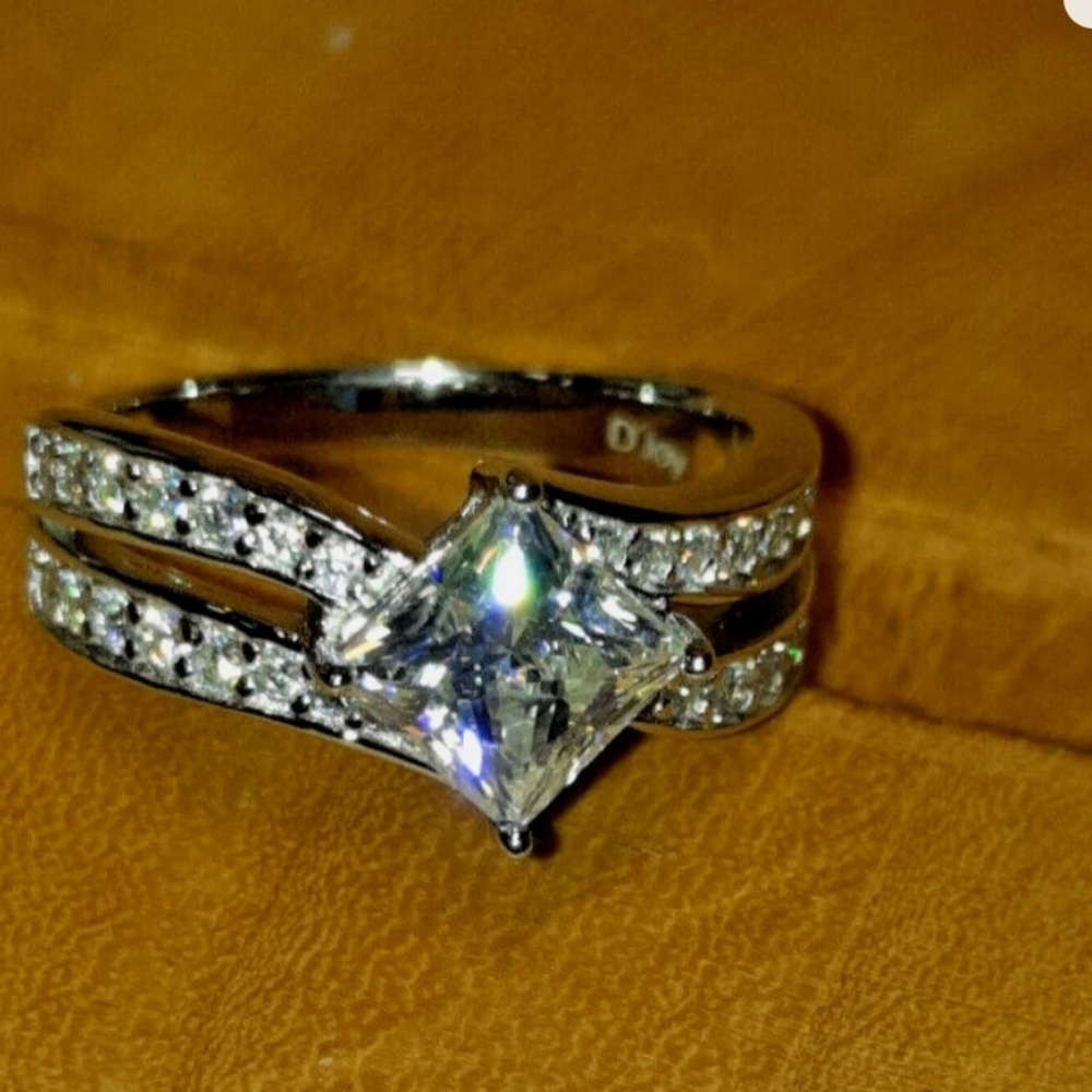 ๐๏ธ๐ Moissanite Bypass Band Ring in Rhodium Over Sterling Silver ( Size 6.0)๐ - Picture 9 of 16